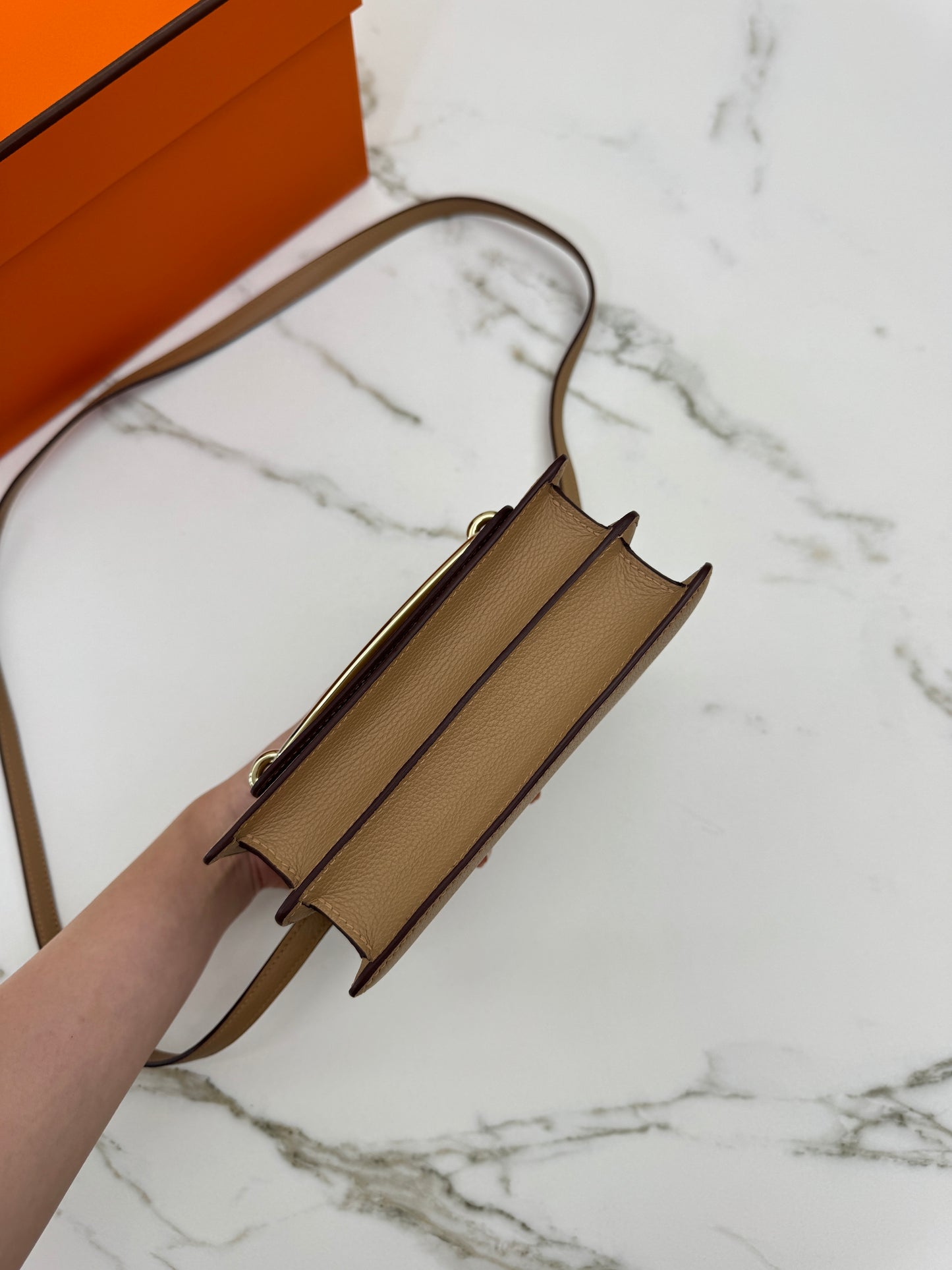 HERMES Roulis 19 奶茶色淺金扣 Chai Evercolor PBHW