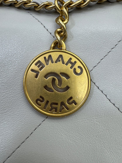 CHANEL Mini 22 Bag 25P淺灰色 新版磁吸扣