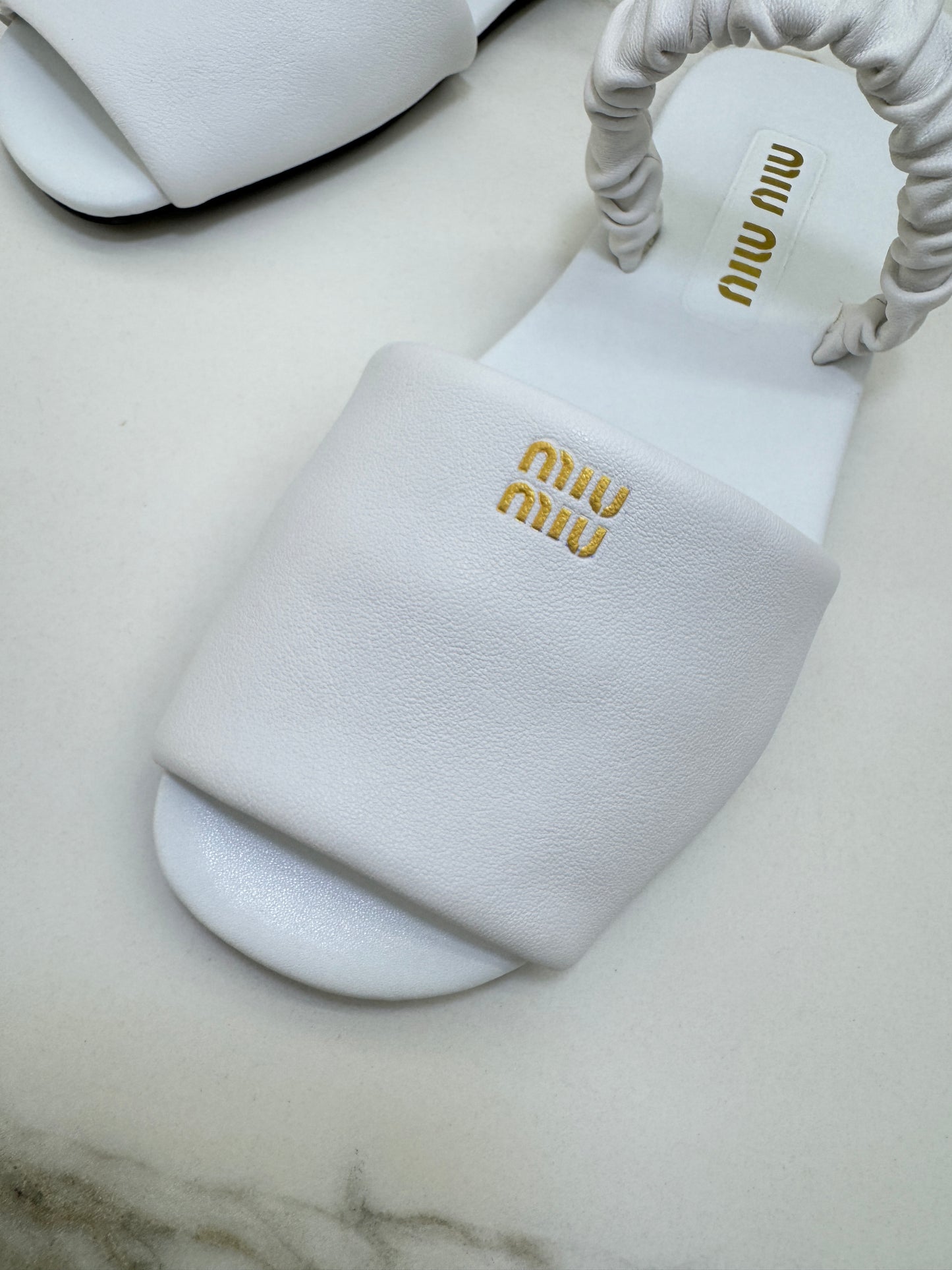 MIU MIU 兩穿魚嘴涼鞋 白色