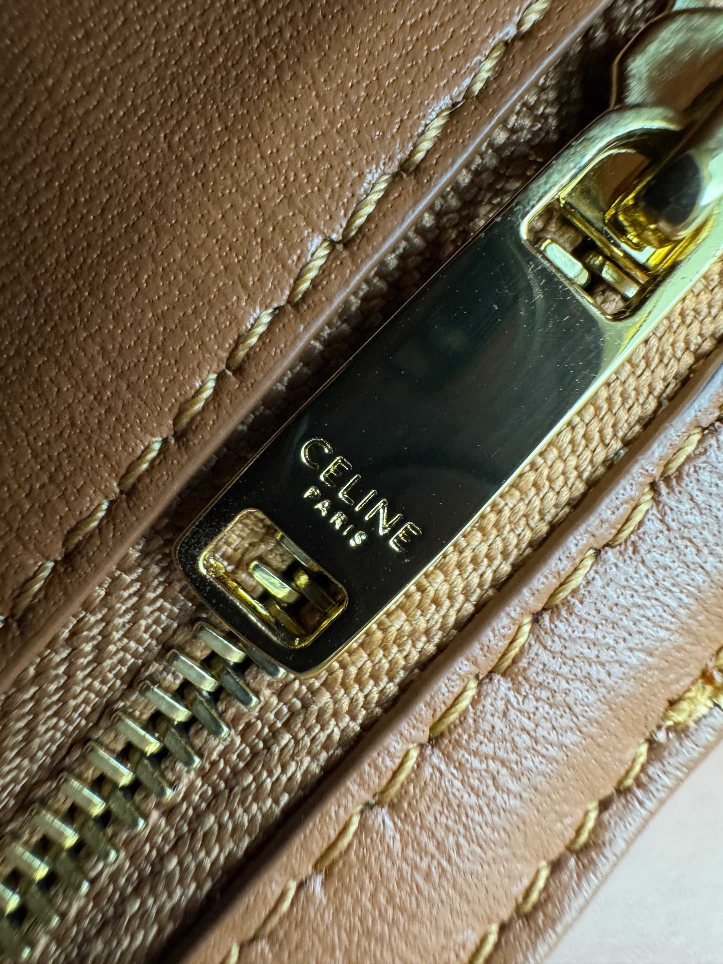CELINE Triomphe 海軍藍帆布