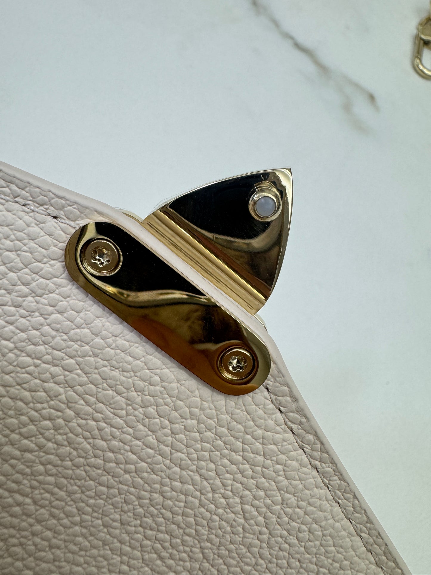 LV Pochette Metis East-West 漸變紫