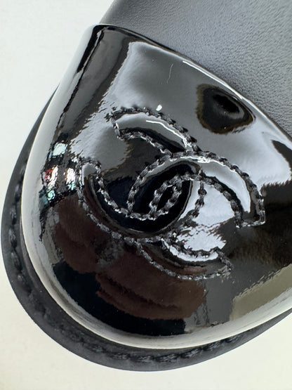CHANEL 22C 漆皮拼牛皮 切爾西短靴 Chelsea Boots