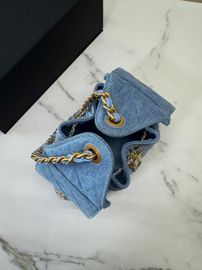 CHANEL 25 Bag 淺藍牛仔Small