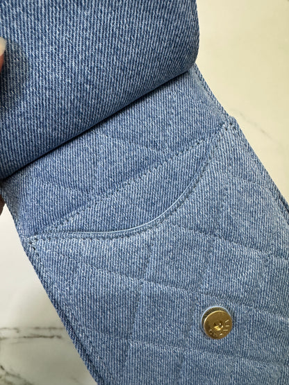CHANEL 25 Bag 淺藍牛仔Small