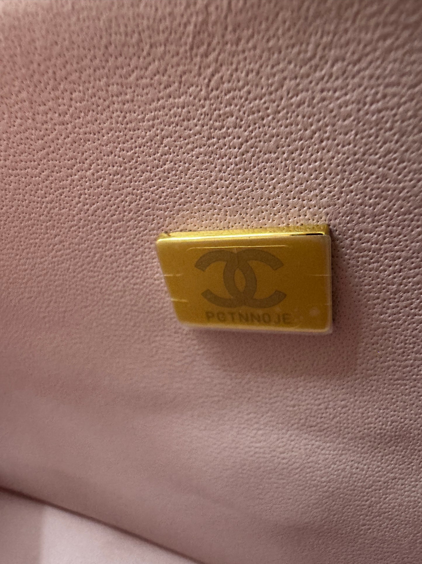 CHANEL 23K貝兒粉 CF23 Small