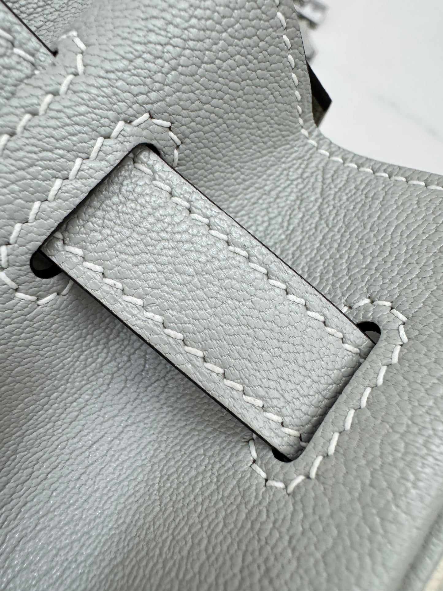 HERMES Birkin 30 SO 珍珠灰拼奶昔白山羊皮 拉絲銀扣 Chevre Mysore Gris Pearl x Craie