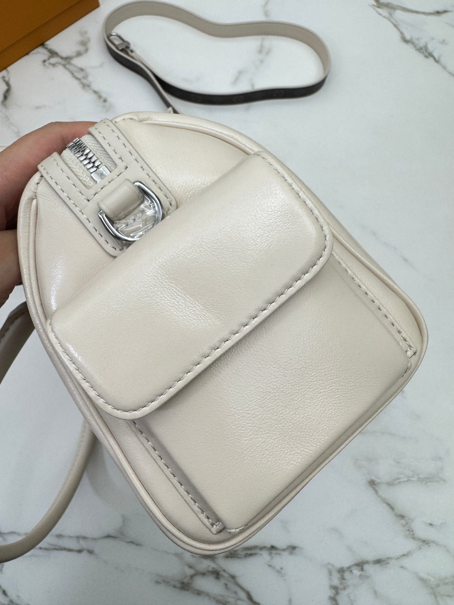 LV Speedy Cargo Vibe 白色油臘皮