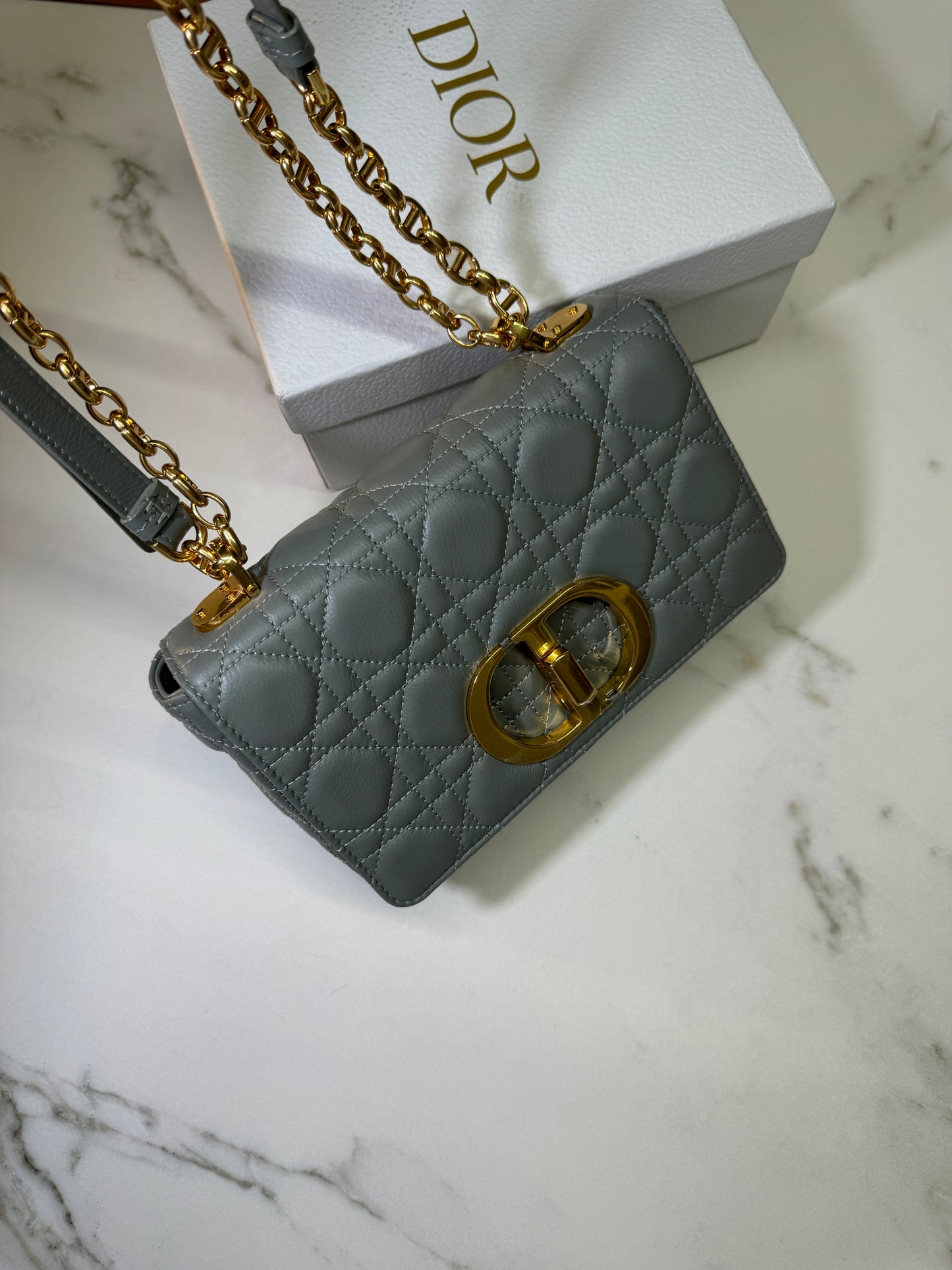 DIOR Caro 石灰色 小號