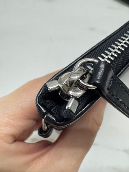 CHANEL 22 Bag Large So Black