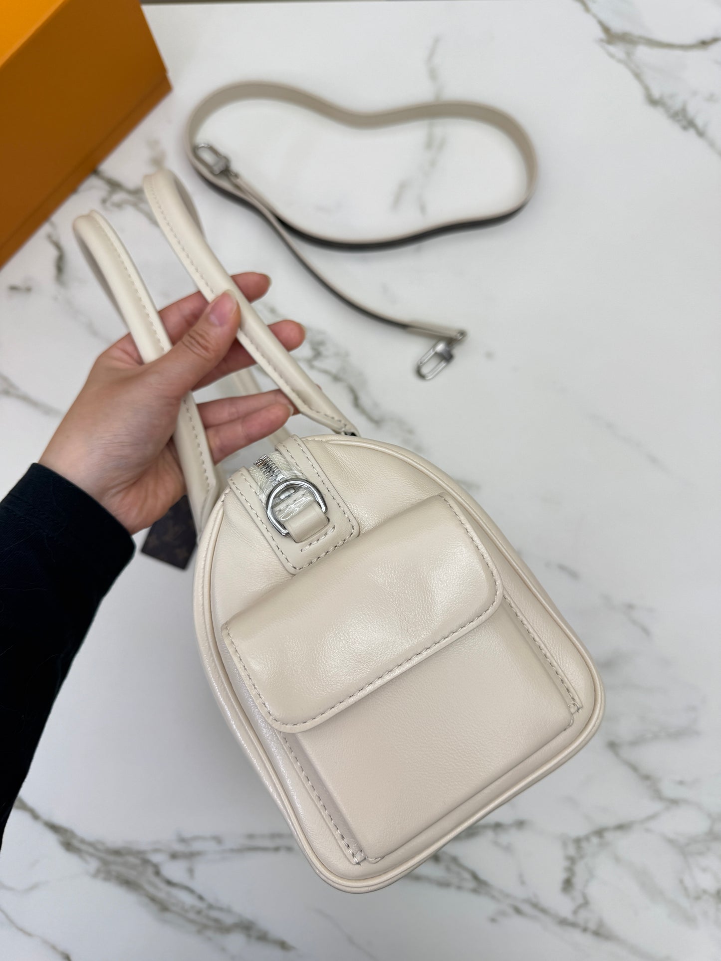 LV Speedy Cargo Vibe 白色油臘皮