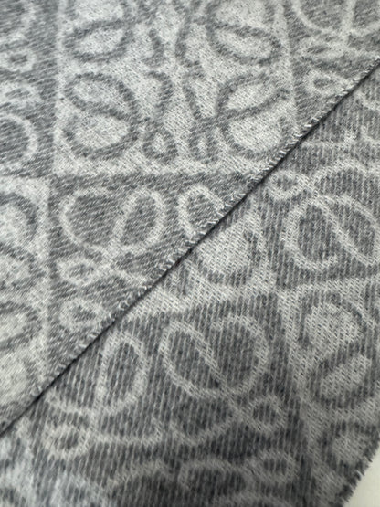 LOEWE Scarf 淺灰 3D Logo 180cm