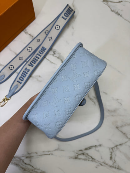 LV Diane 全皮粉藍 Baby Blue