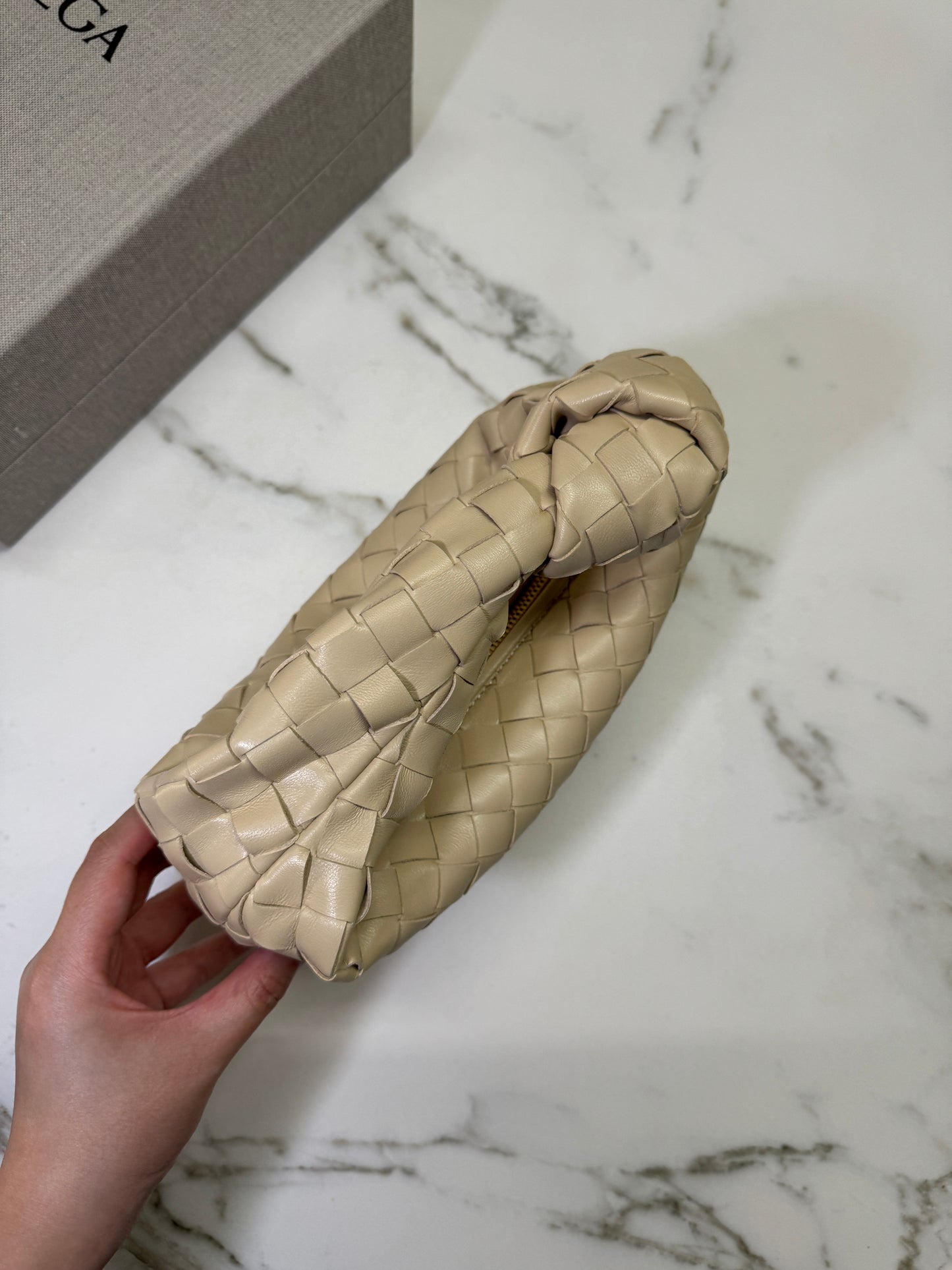 BV Mini Jodie 燕麥色 Porridge