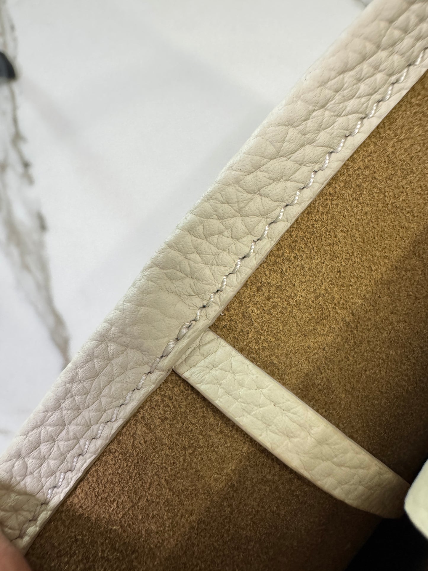 THE ROW N/S Park 奶白色 Medium