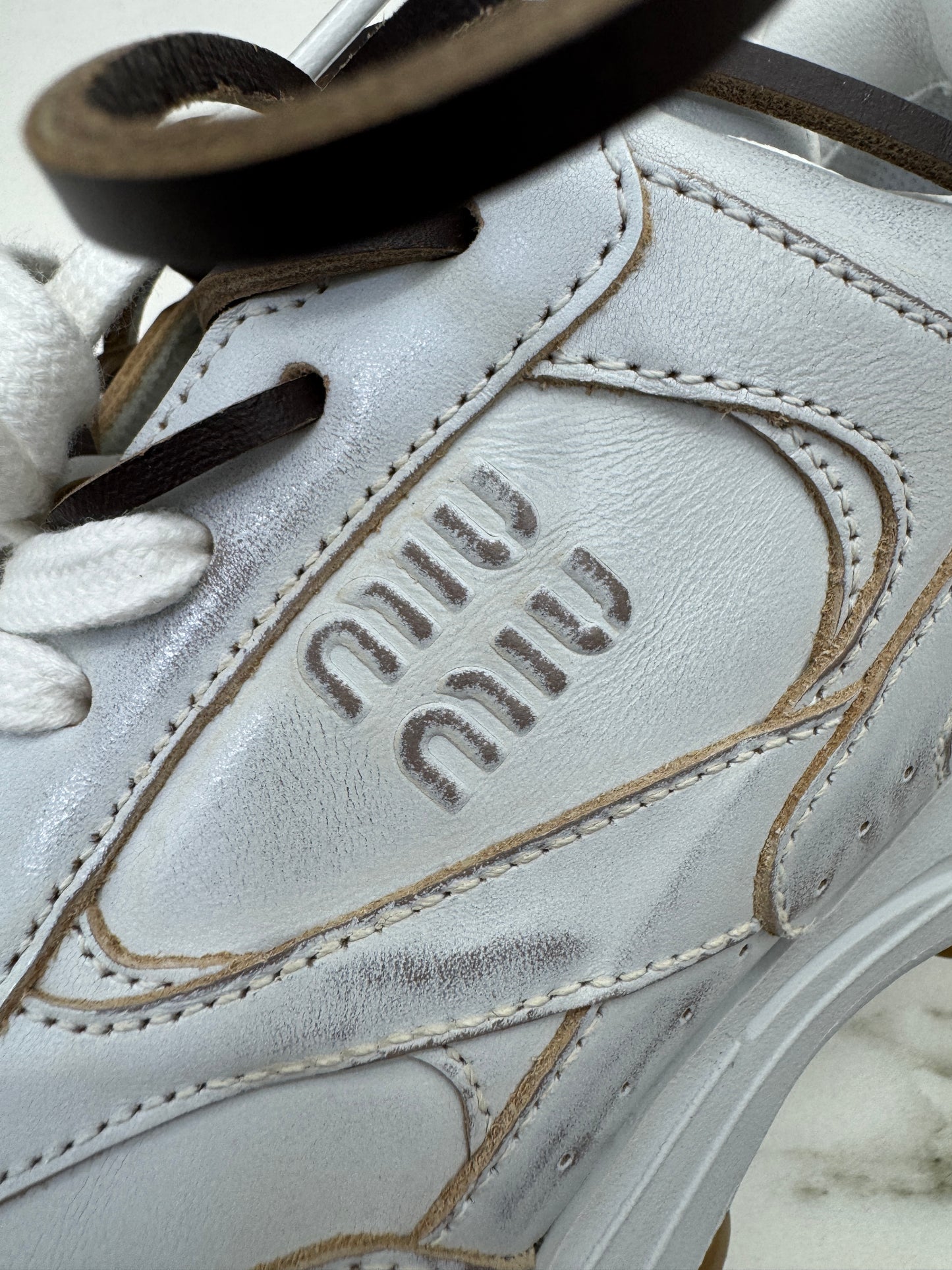 MIU MIU X NB 25年版 做舊老爹鞋￼