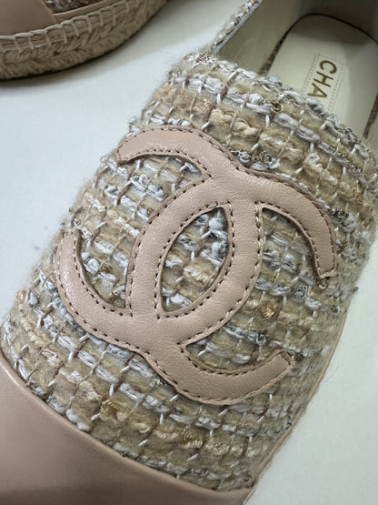 CHANEL 淺杏色軟呢漁夫鞋