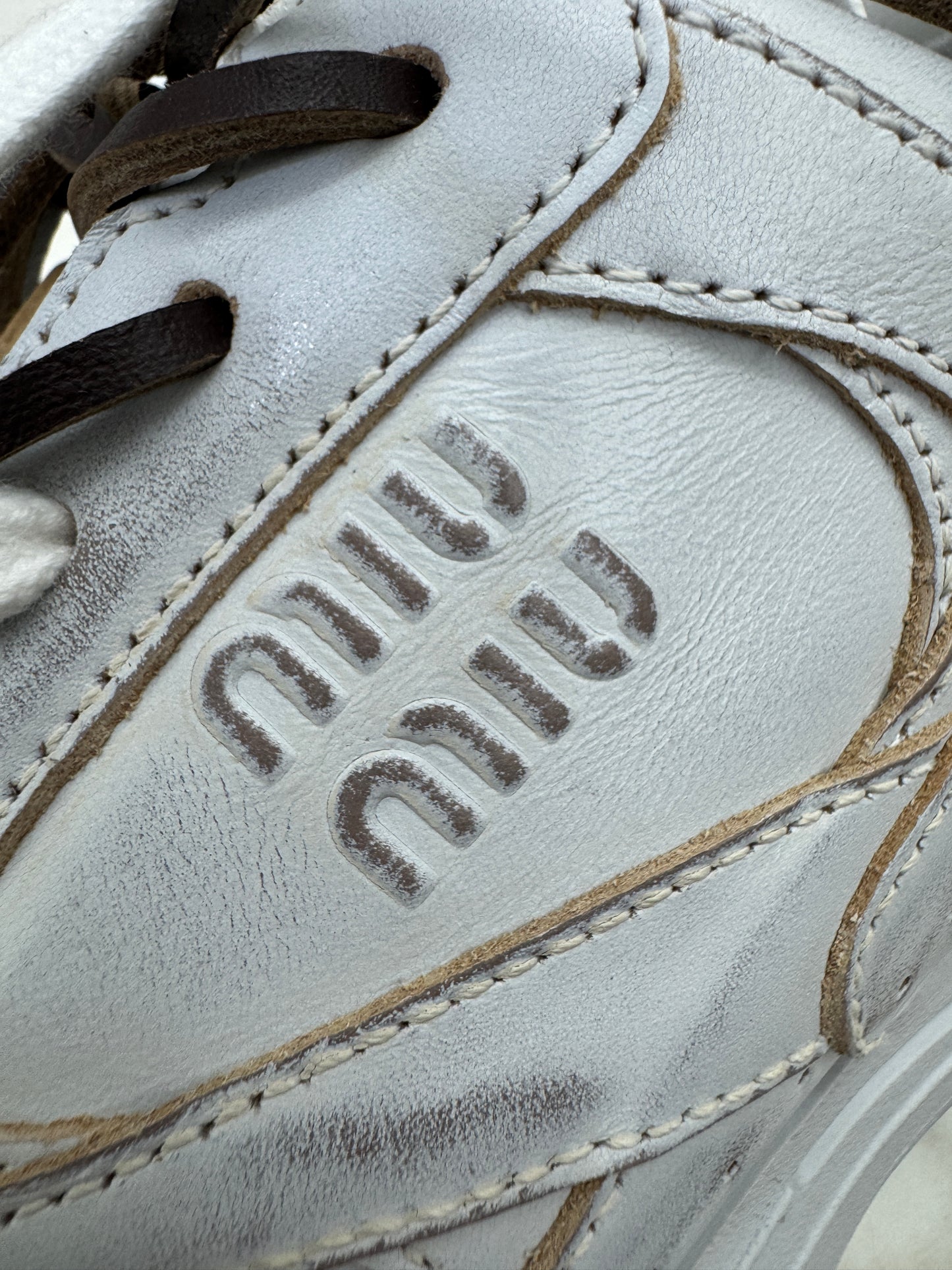 MIU MIU X NB 25年版 做舊老爹鞋￼
