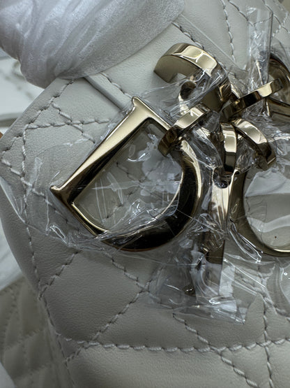 DIOR Toujours Small 白色