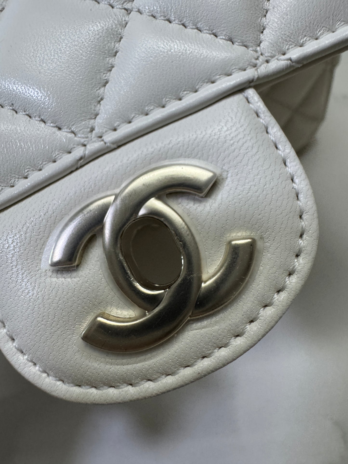 CHANEL 23A 水鑽 Mini CF Handle