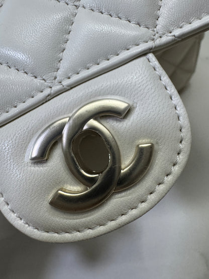 CHANEL 23A 水鑽 Mini CF Handle