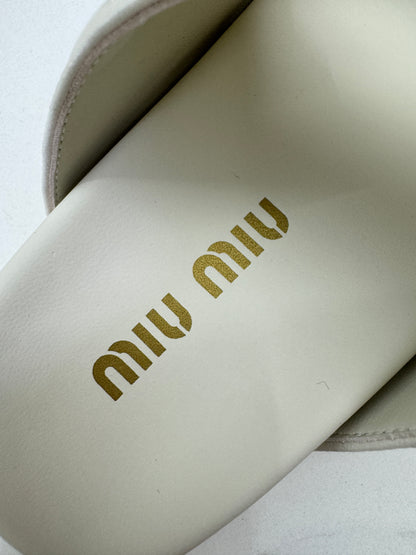 MIU MIU 魔術貼涼鞋 米白色羊皮