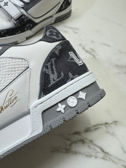 LV Trainer 25年灰牛仔