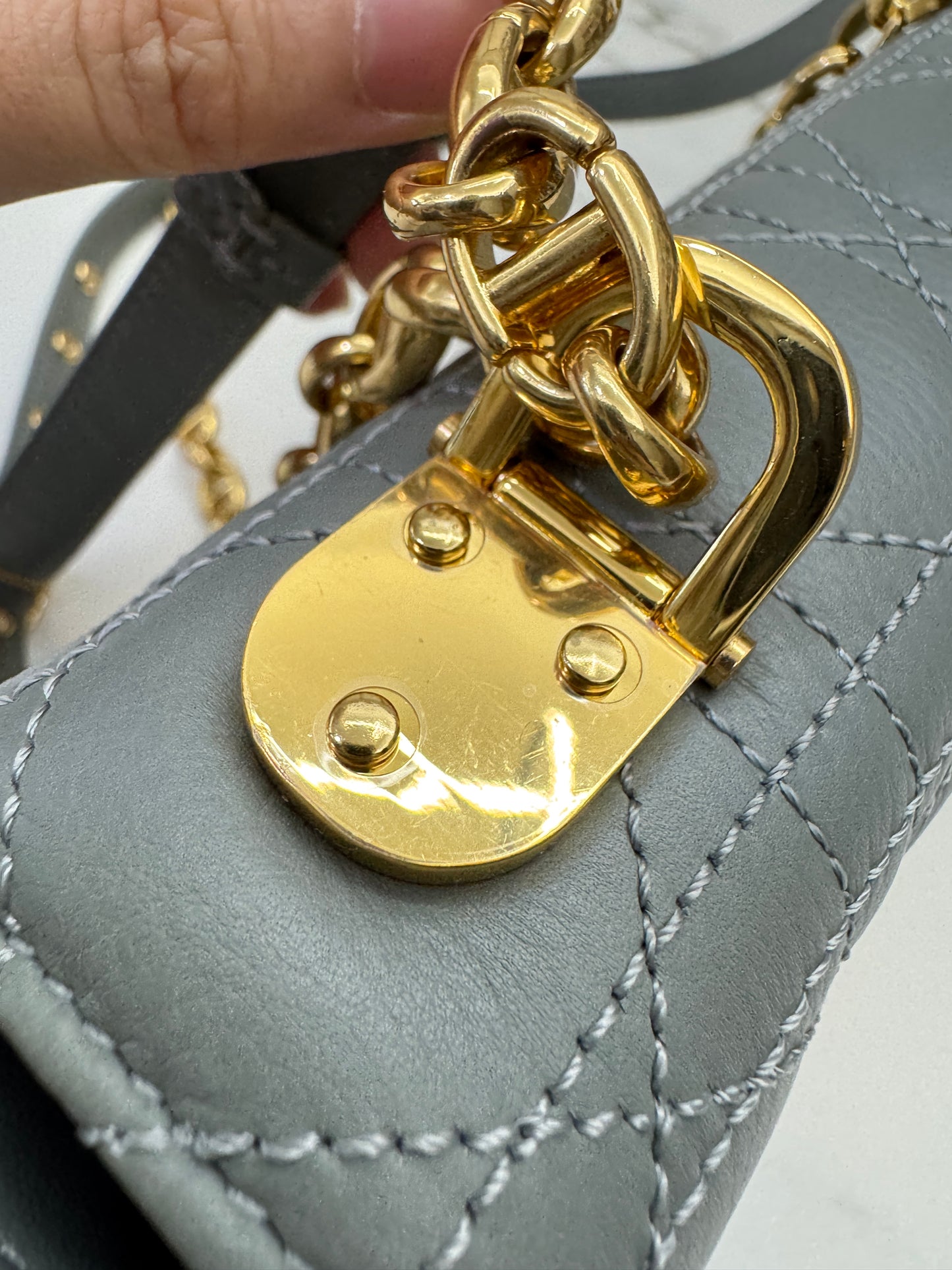DIOR Caro Small 石灰色