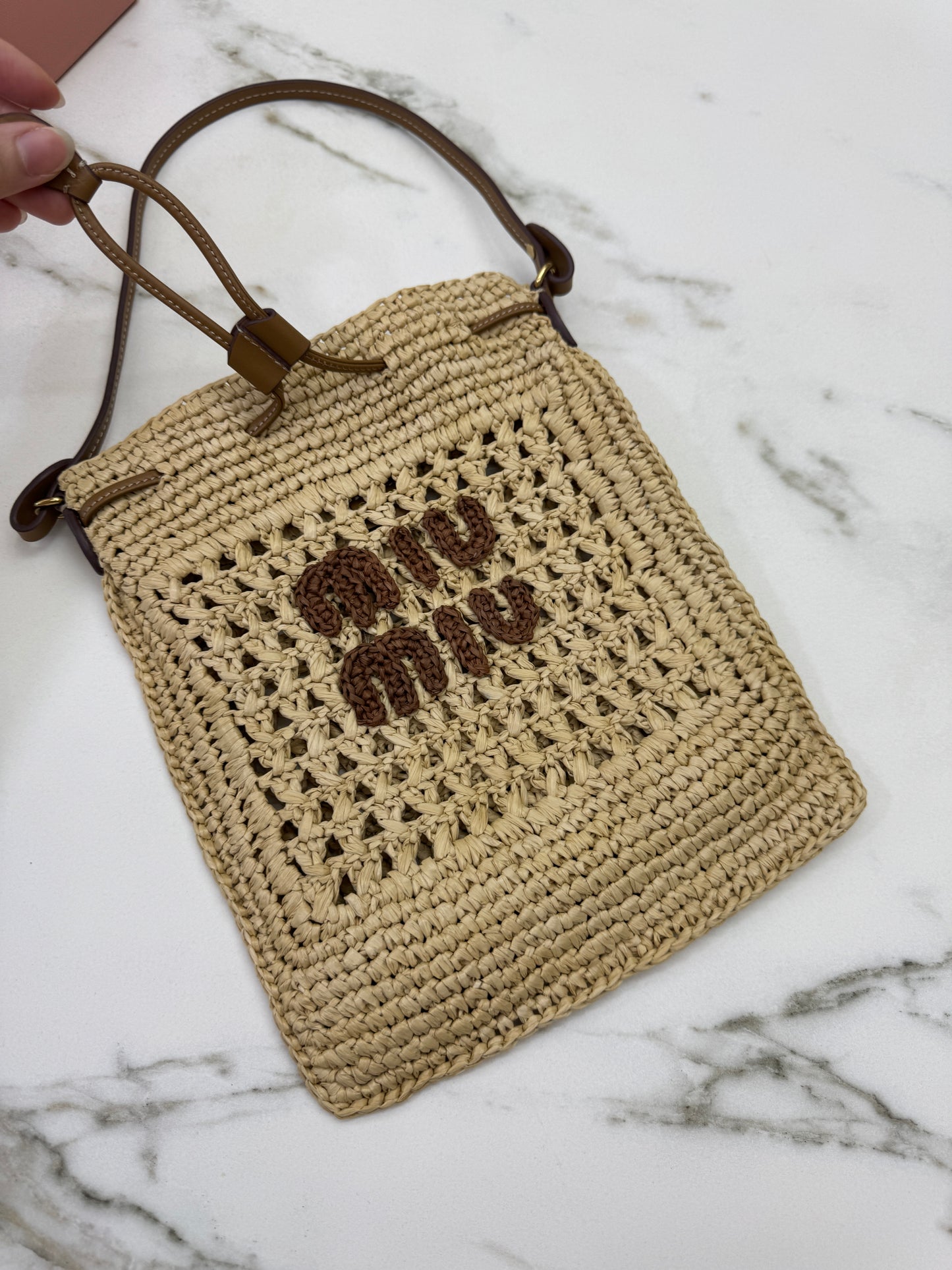 MIU MIU 拉菲草草編包