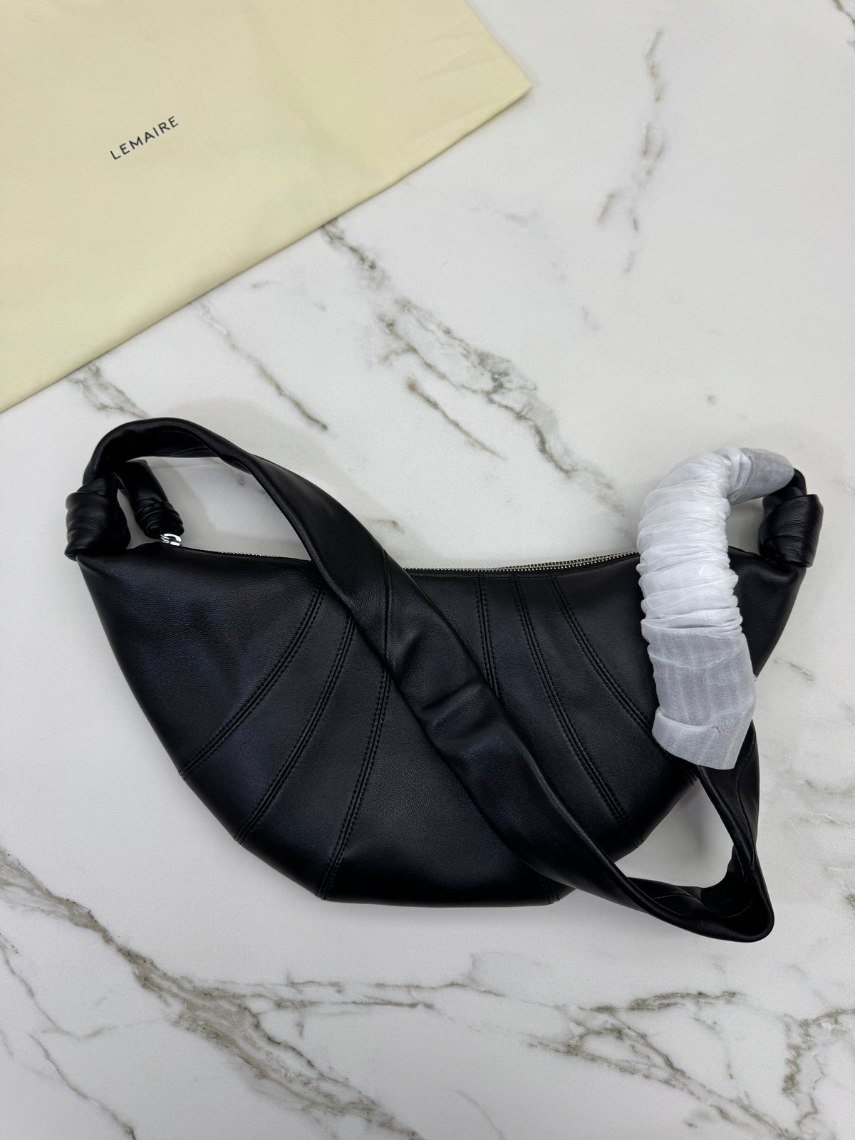 LEMAIRE Croissant Medium 牛角包羊皮 Lambskin