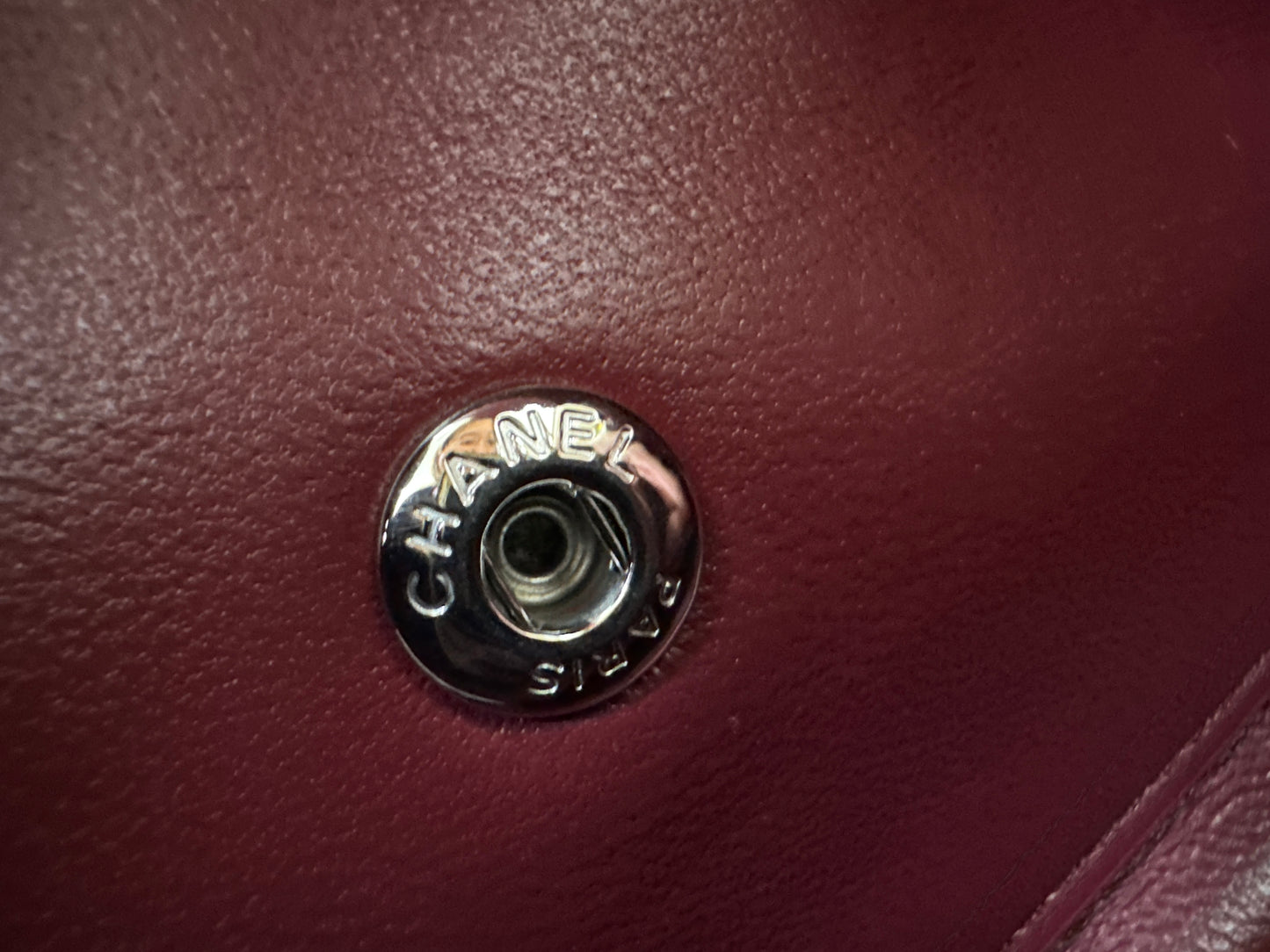 CHANEL 26S Maxi Flap Bag 黑銀小號（32cm)