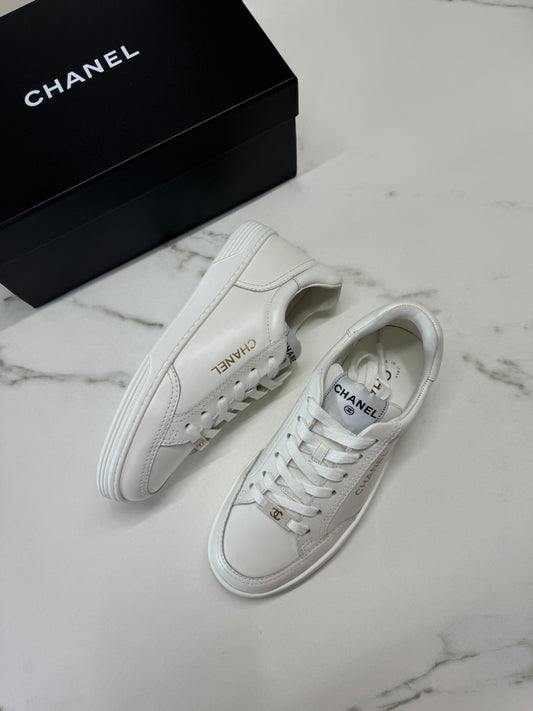 CHANEL 全皮燙金小白鞋 Sneakers