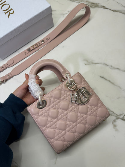 DIOR Lady Dior Small 胭脂粉