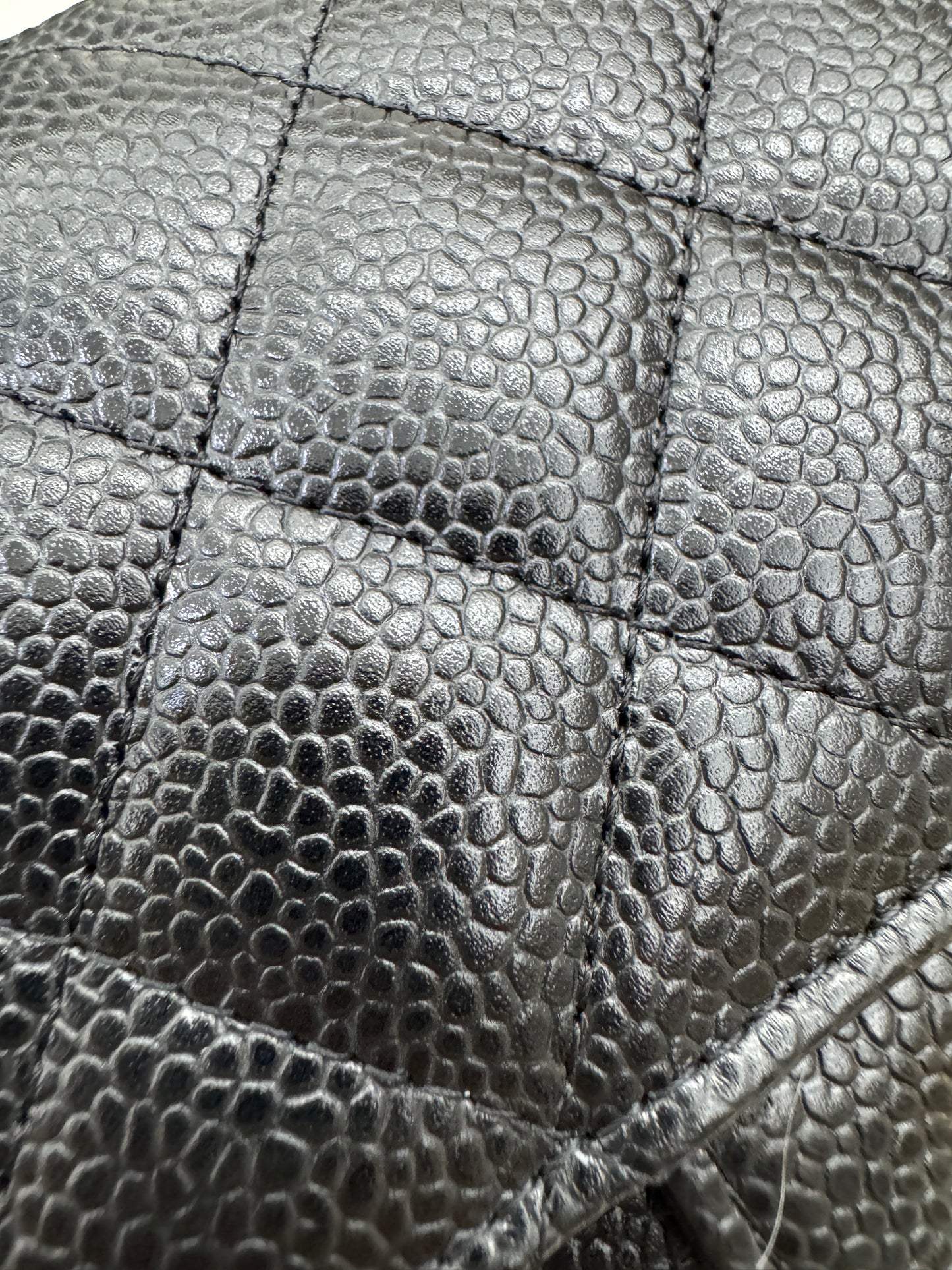 CHANEL CF23 黑金牛 CF Small