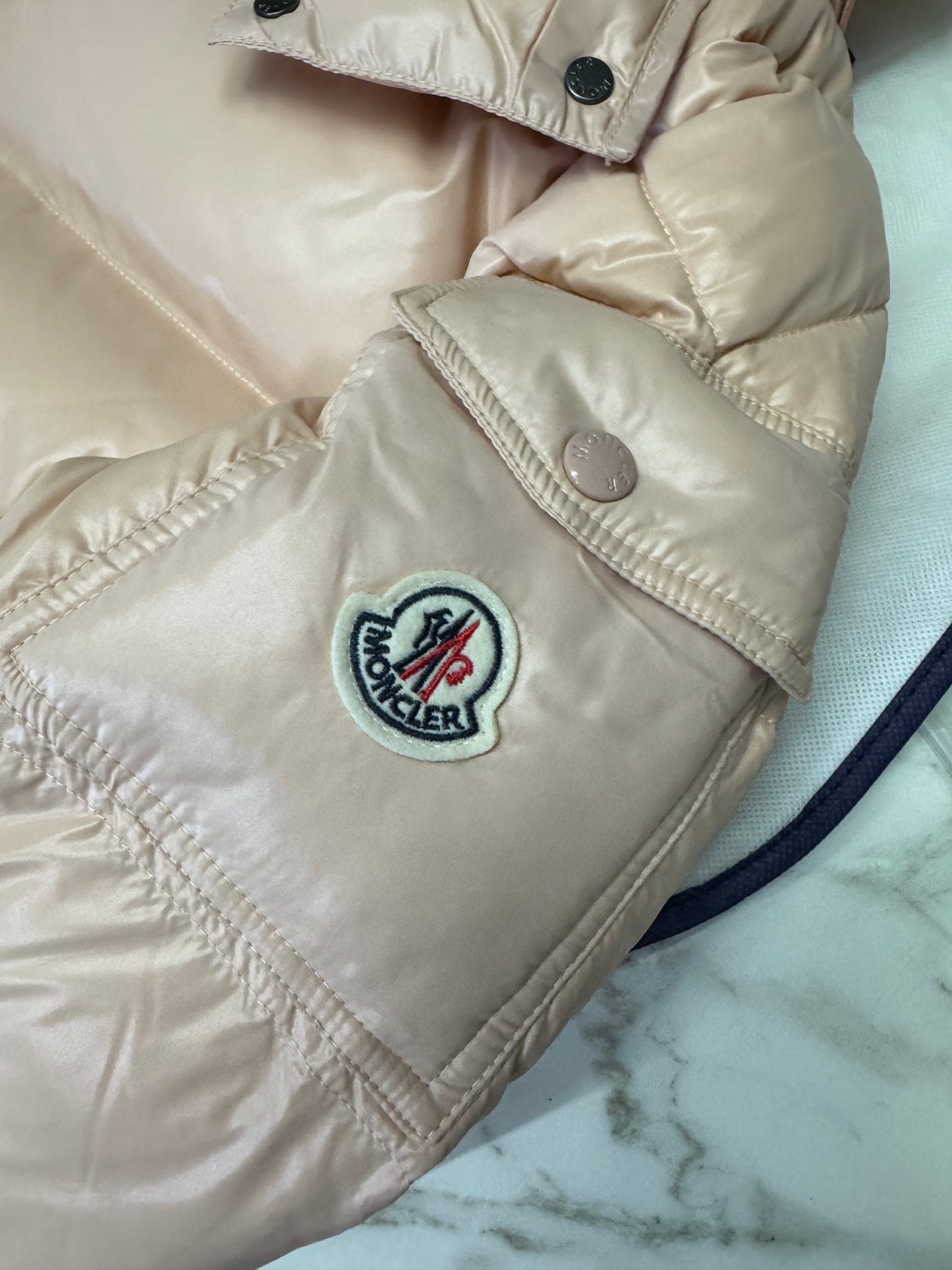 Moncler Maya 70 羽絨 光面淺粉紅色