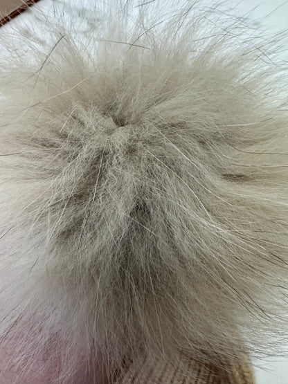 LV 狐狸毛球冷帽 奶茶色