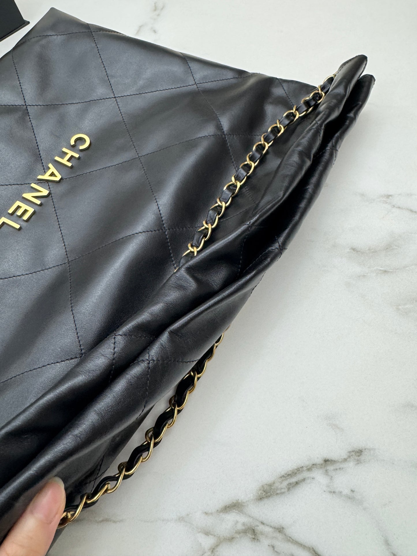 CHANEL 22Bag Medium 黑金