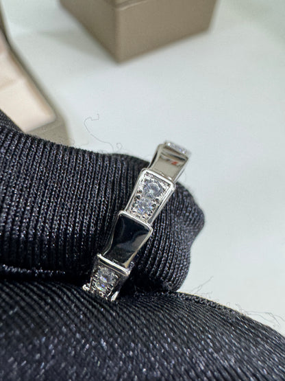 BVLGARI Serpenti Ring 白金色半鑽