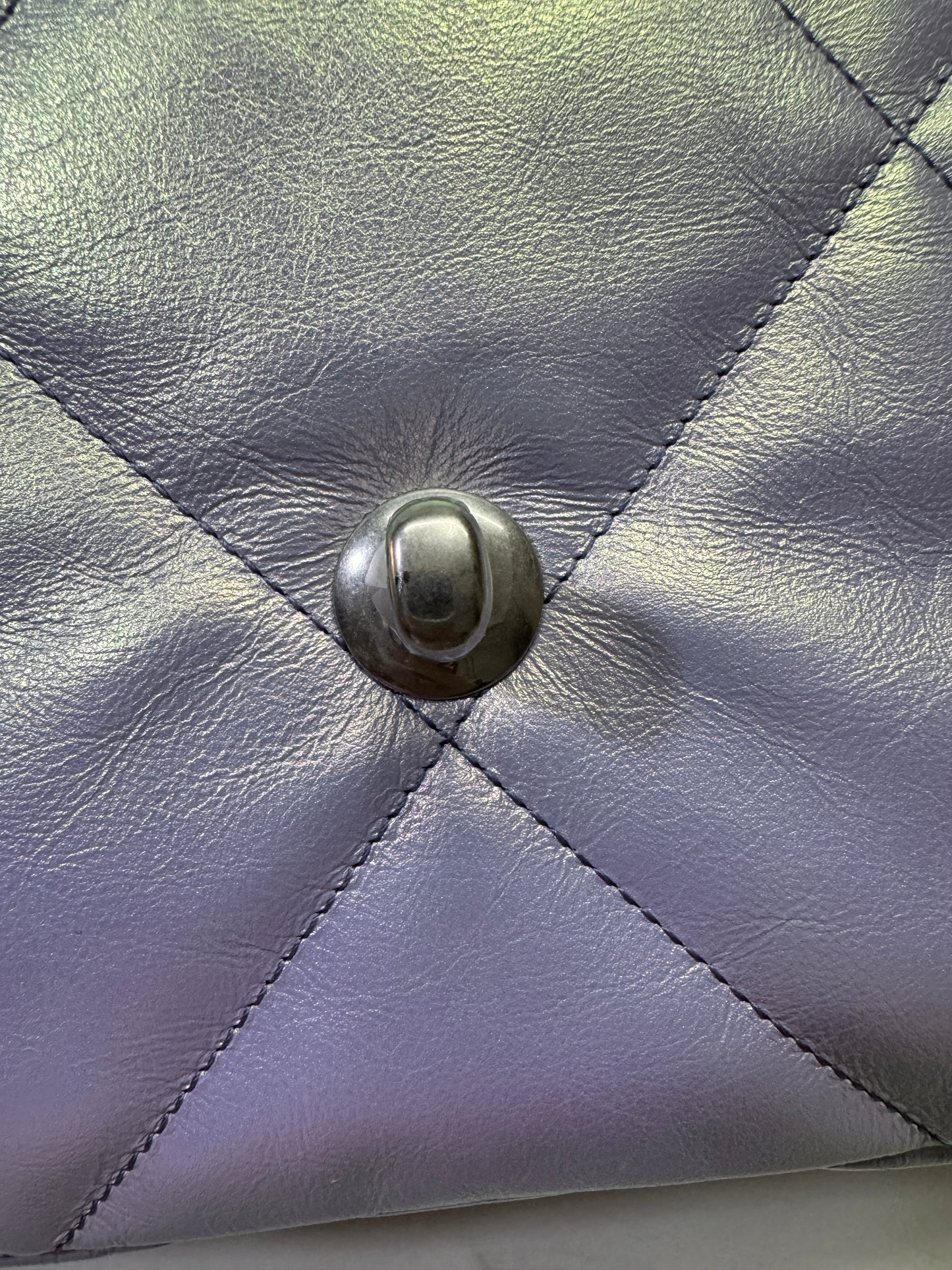 CHANEL 19 Bag Small 22P幻彩紫 小號