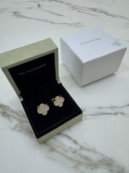 VCA Vintage Alhambra Earrings 白貝母金色