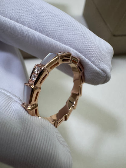 BVLGARI Serpenti 18K玫瑰金 貝母 鑽石戒指【真金真鑽】
