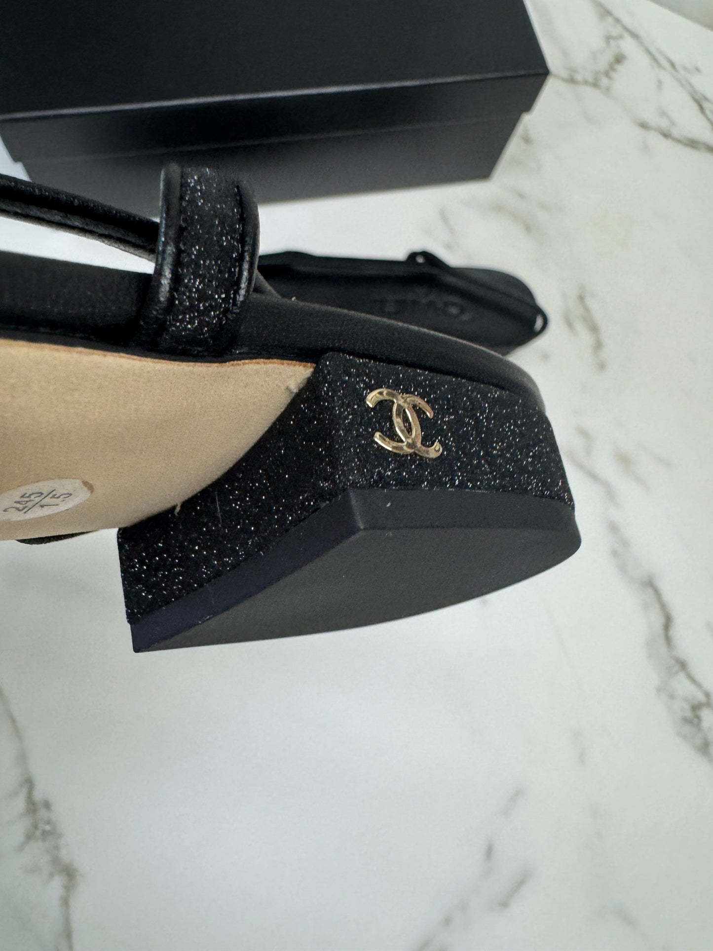 CHANEL 黑色細閃 Slingback