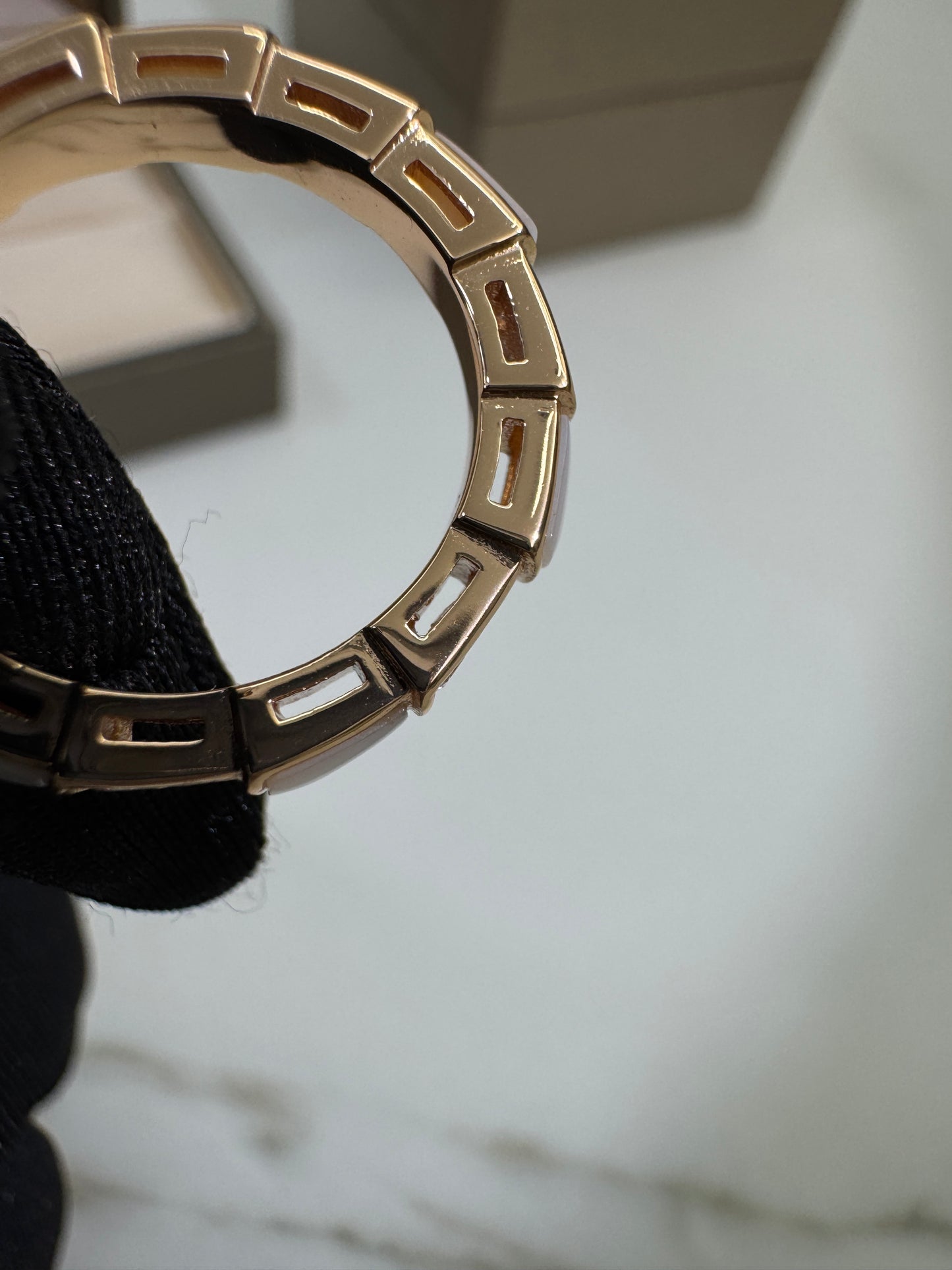 BVLGARI Serpenti 白貝母拼鑽 玫瑰金戒指