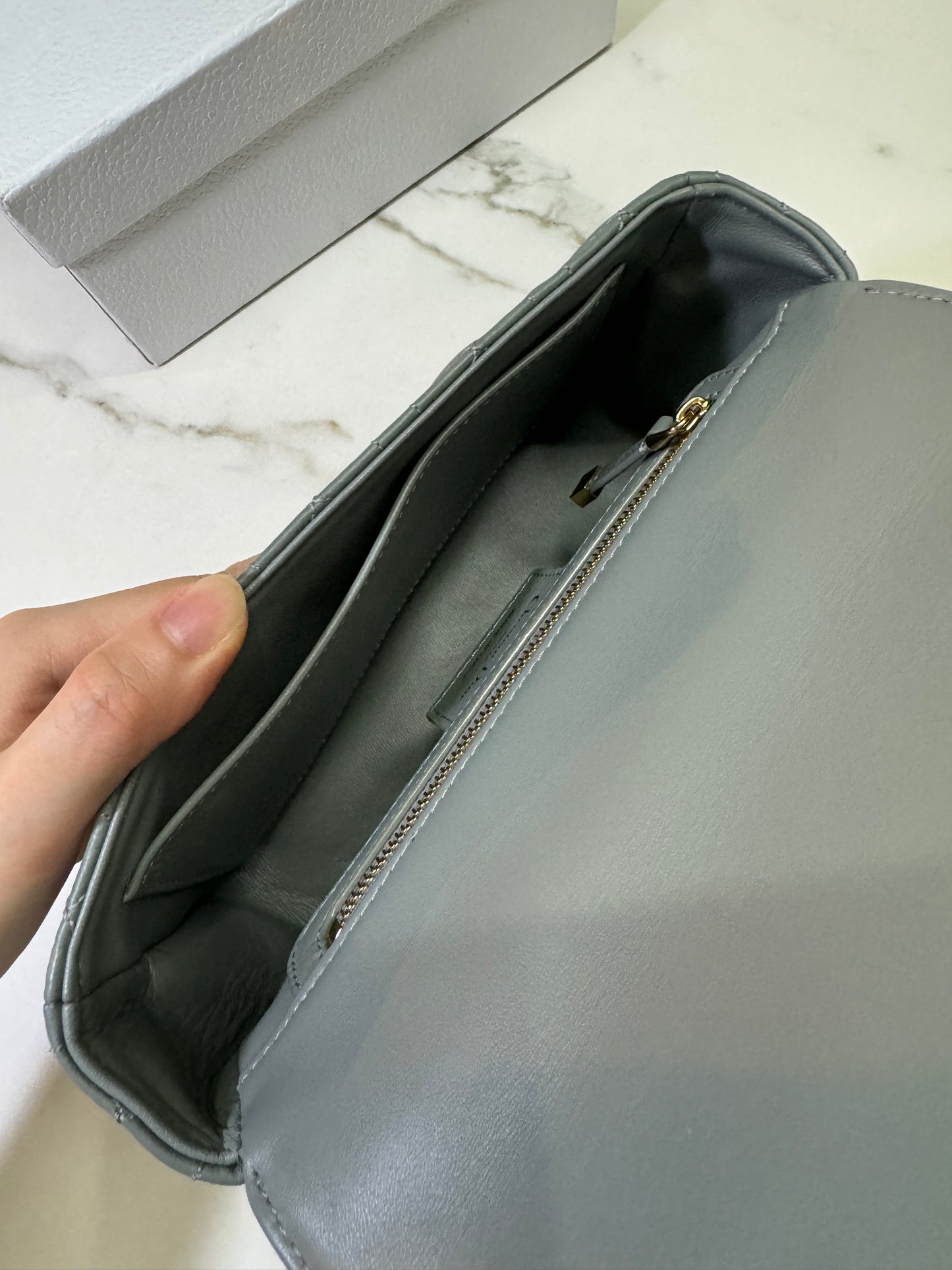 DIOR Caro 石灰色 小號