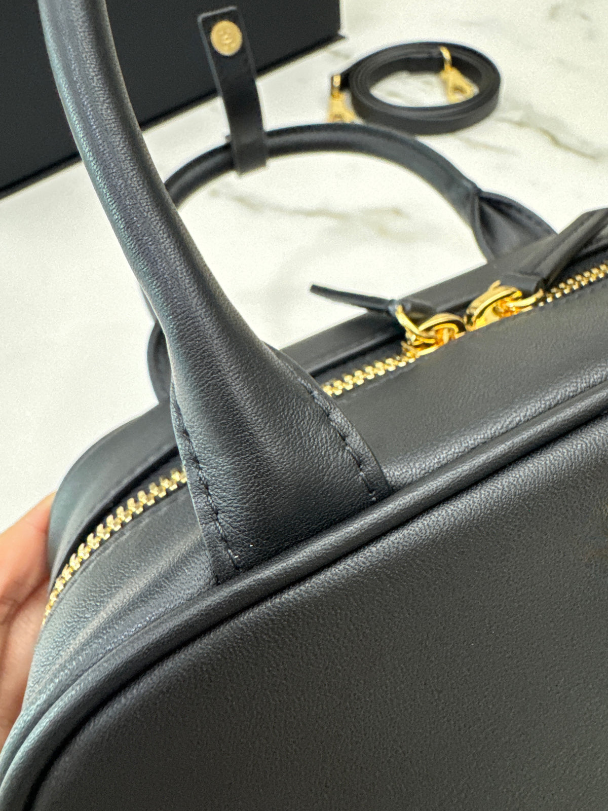 CHANEL 26A Mini 保齡球包 黑色