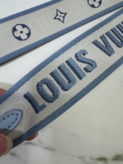 LV Diane 全皮粉藍 Baby Blue