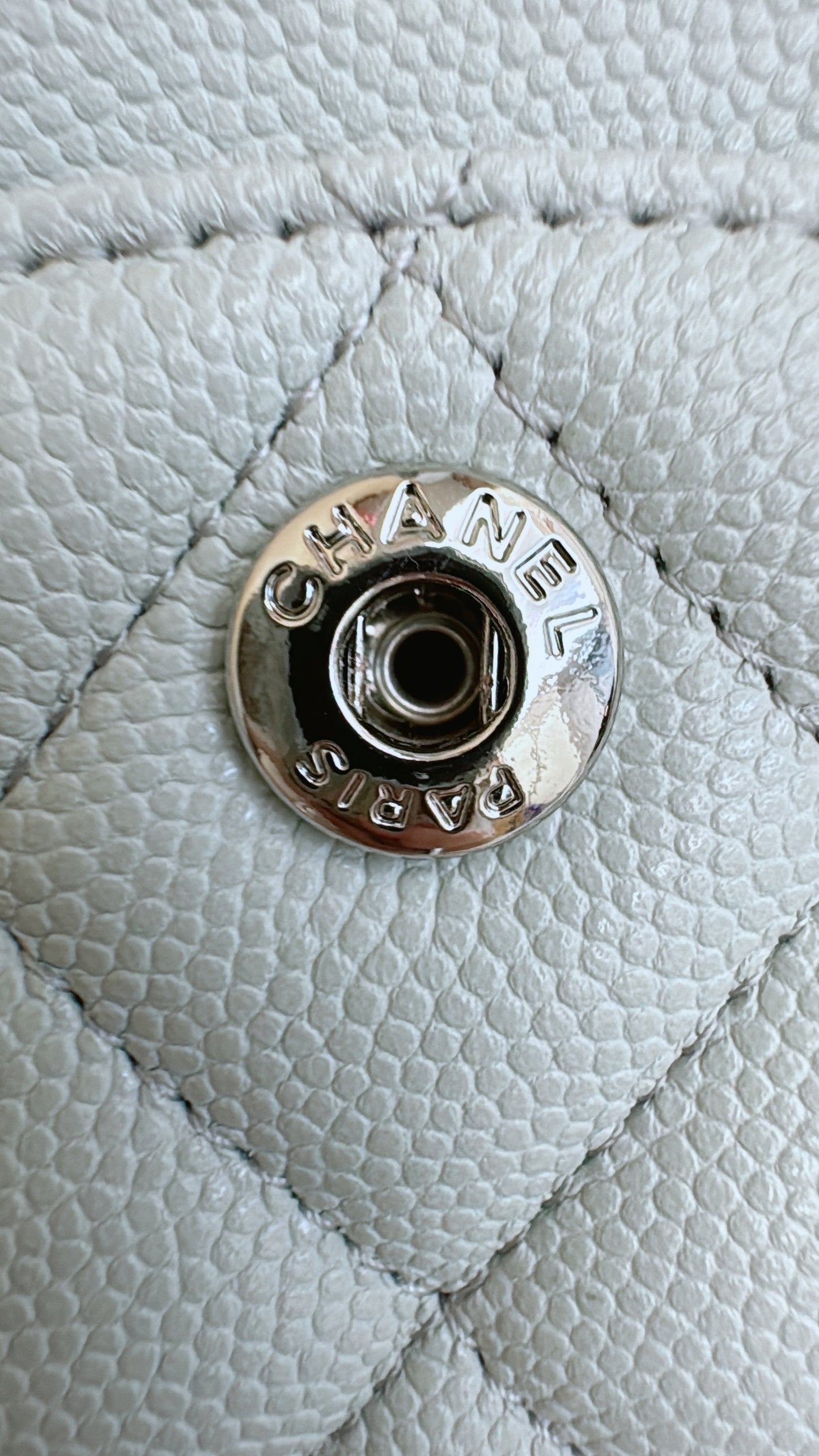 CHANEL CF23 淺灰藍色 魚子醬牛皮 銀扣