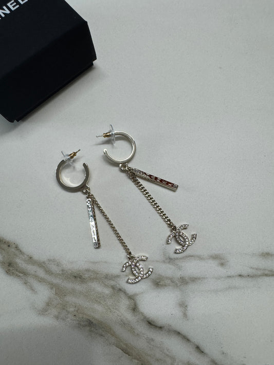 CHANEL 21P 淺金色流蘇耳環