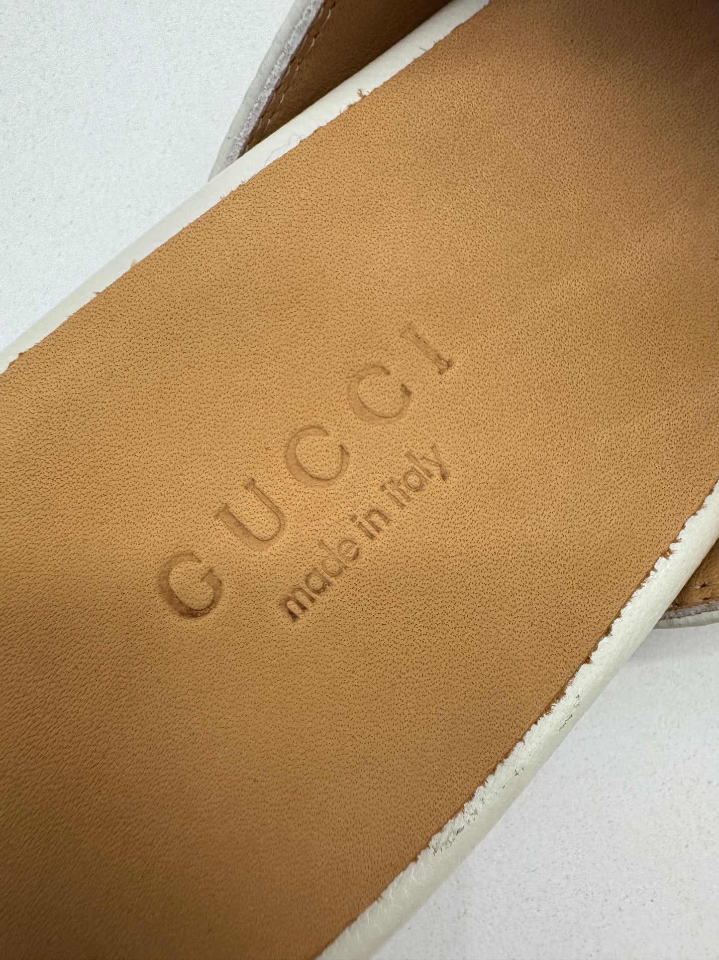 GUCCI 奶白色半拖