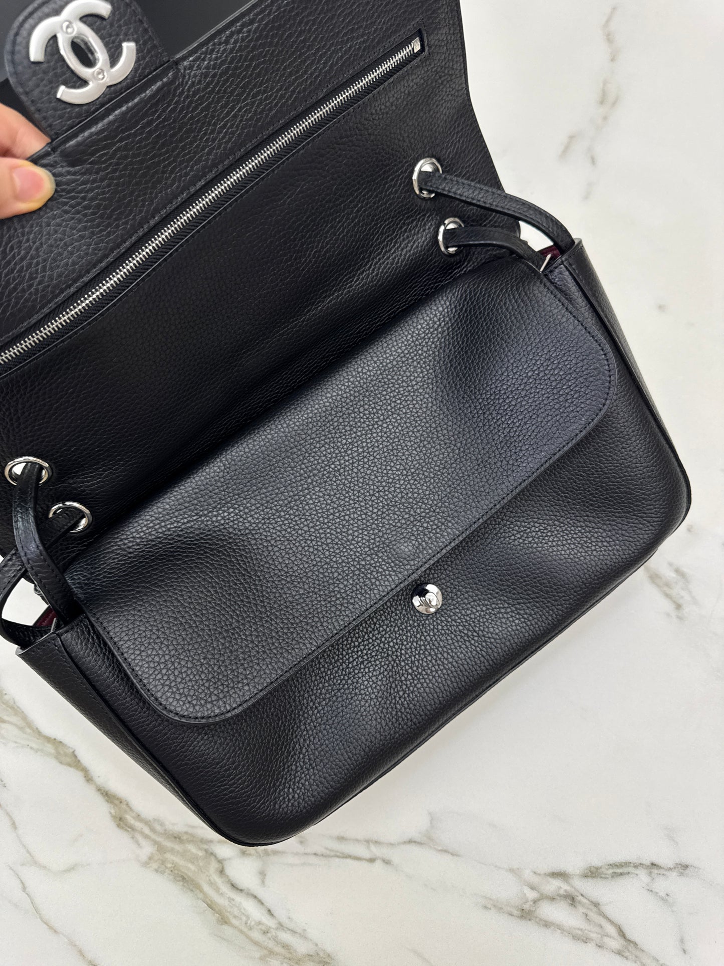 CHANEL 26S Maxi Flap Bag 黑銀小號（32cm)