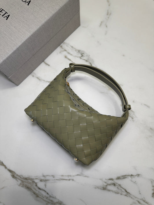 BV Wallace Travertine 洞石綠